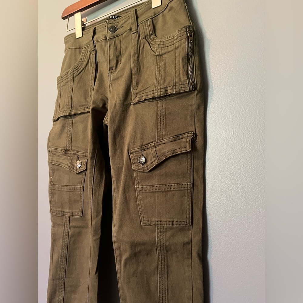 Hot kiss military green low rise skinny jeans. Soft stretchy fabric. Used once!!